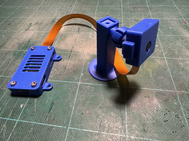 Raspberry Pi Zero 2W case and rotating camera stand