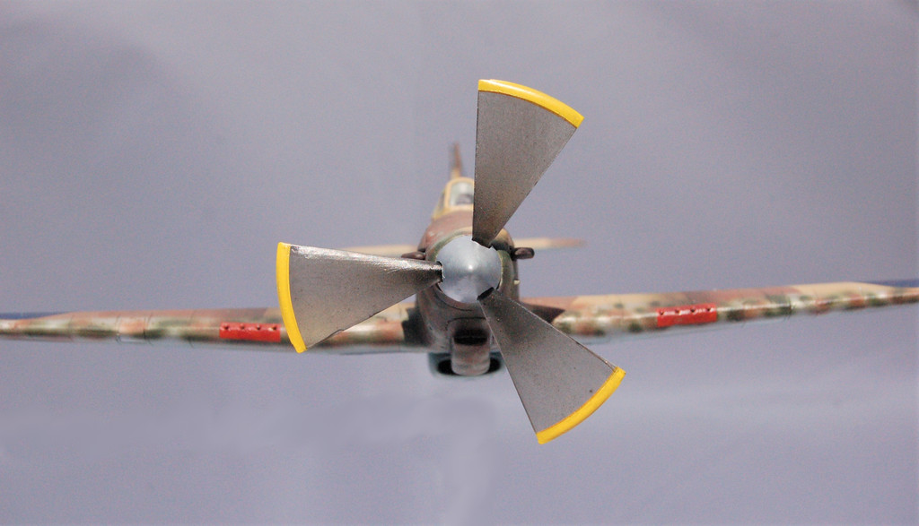 3 Bladed spinning propeller - 1/48th scale. Hurricane or Spitfire.