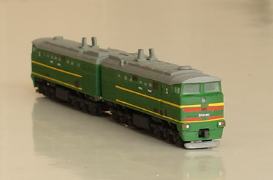 2TE10M diesel locomotive 1:100