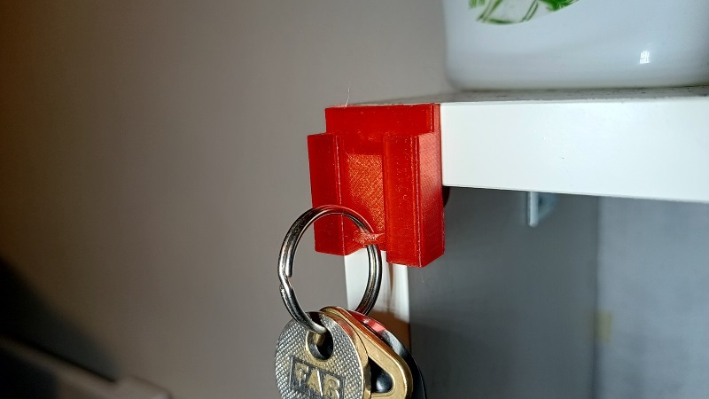 Simple key holder (detachable)