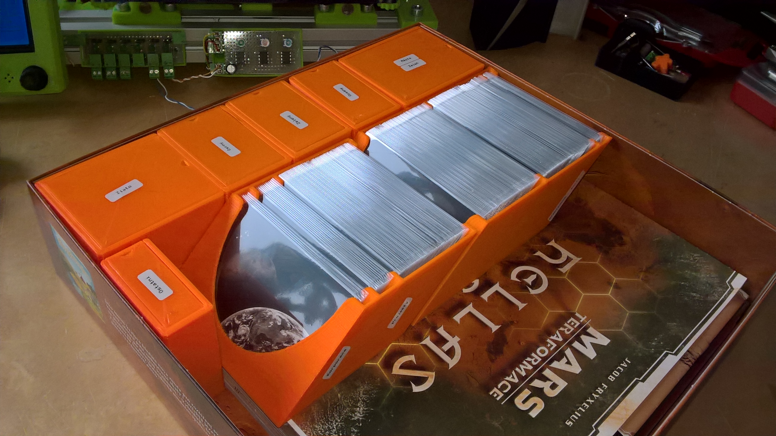 Terraforming mars - Simple organizer for sleeved cards
