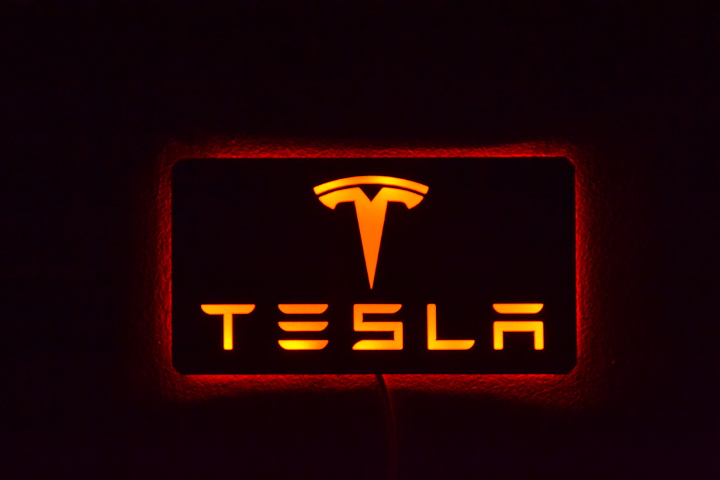 Tesla Lightbox
