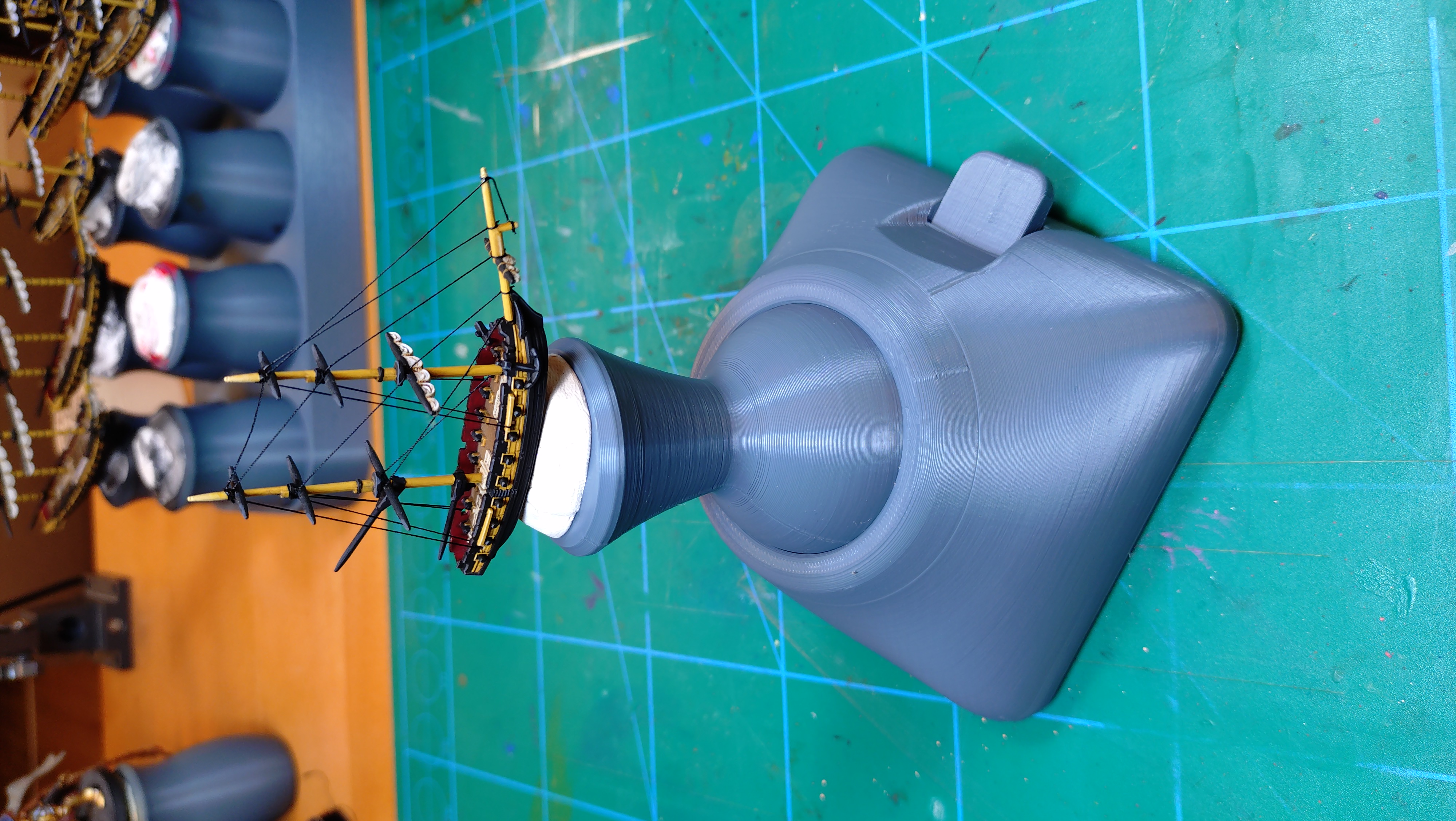 Rotating helping hand especially useful for rigging model ships