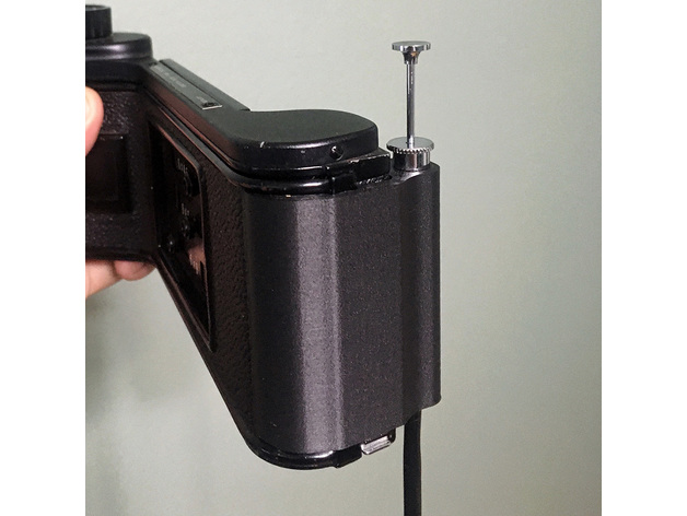 Cable Release Grip for Mamiya Press Roll Film Back by SPRKPLG