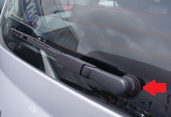 Hyundai Matrix rear wiper axle cover