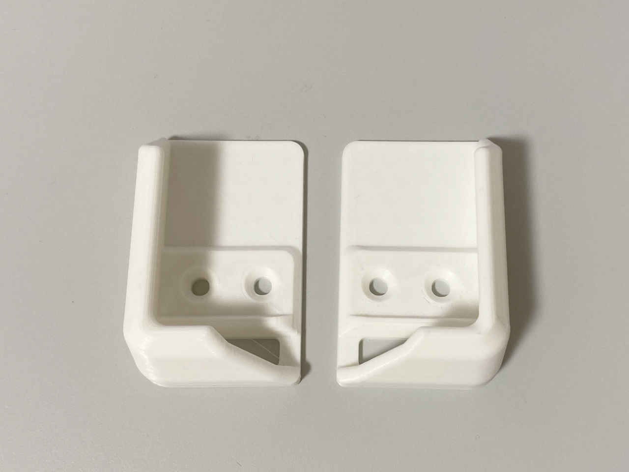 Universal Tablet Wall Mount with Screws