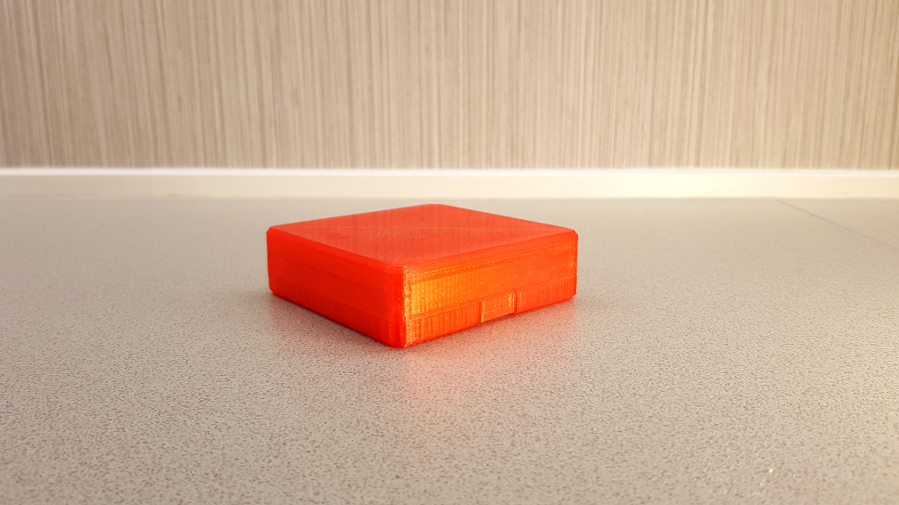 Hex bits container