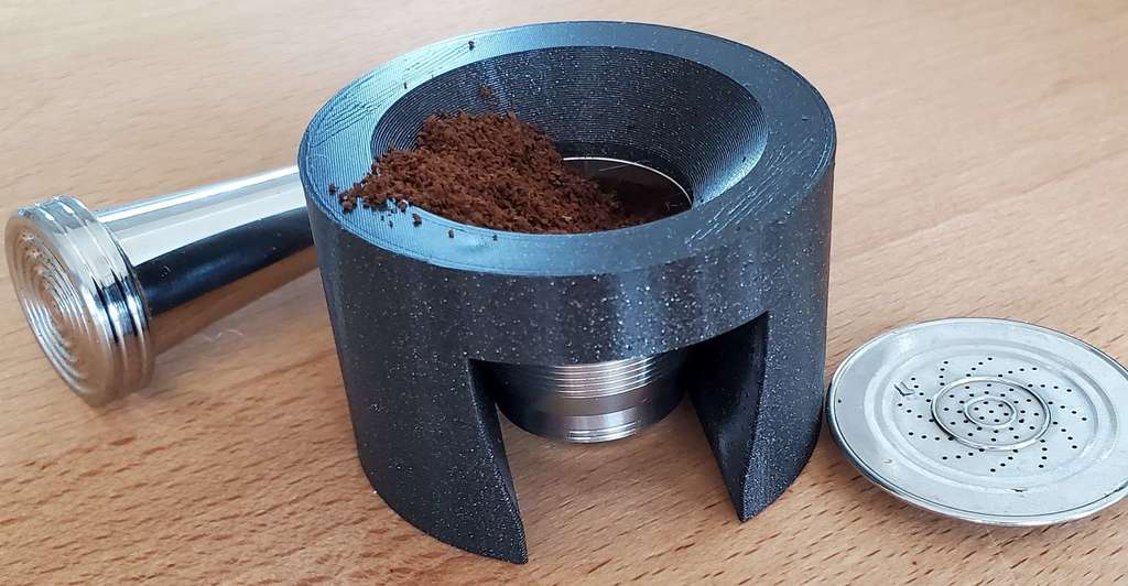 Nespresso filling tool for inox capsules