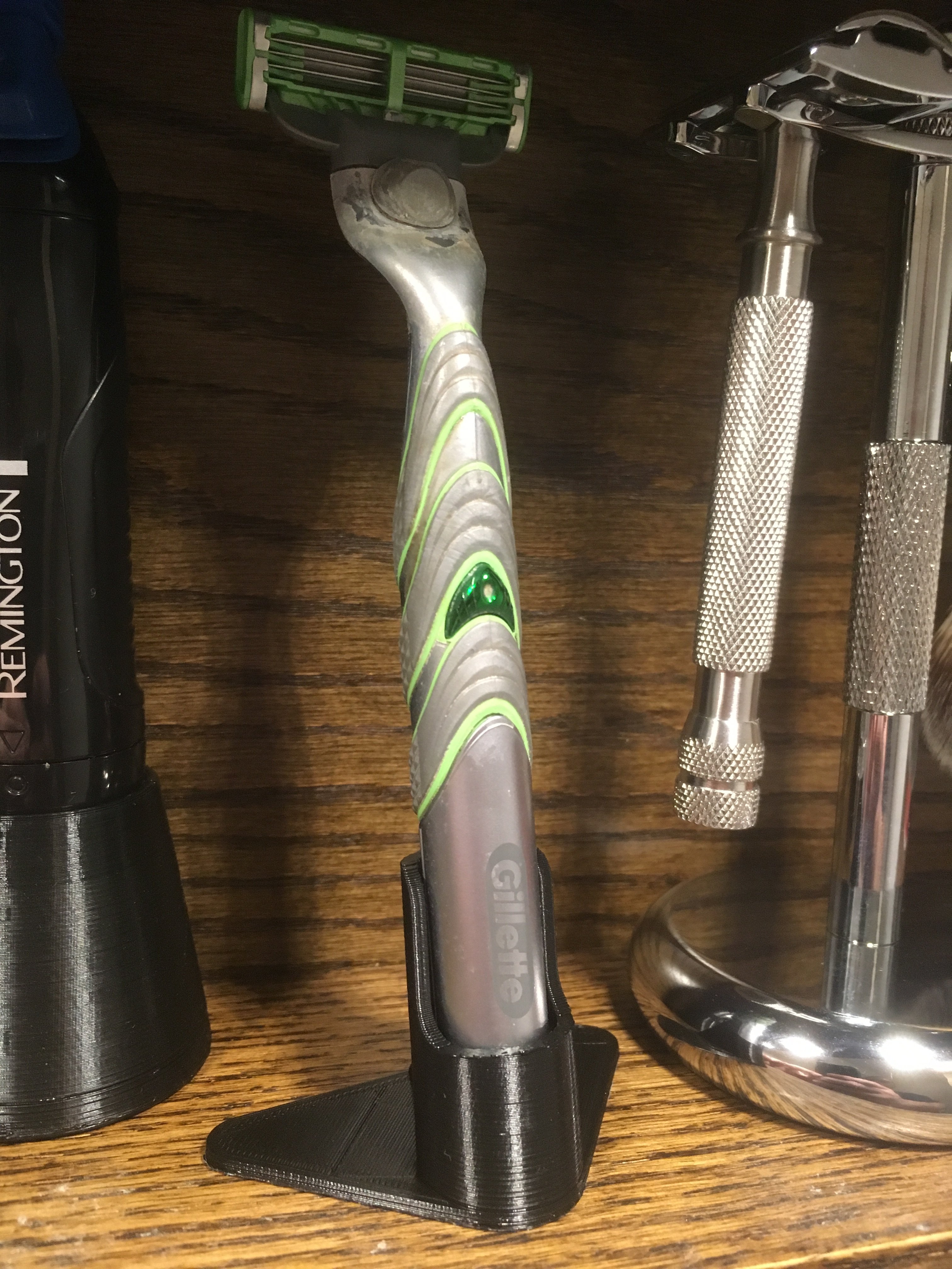 Universal Razor Stand
