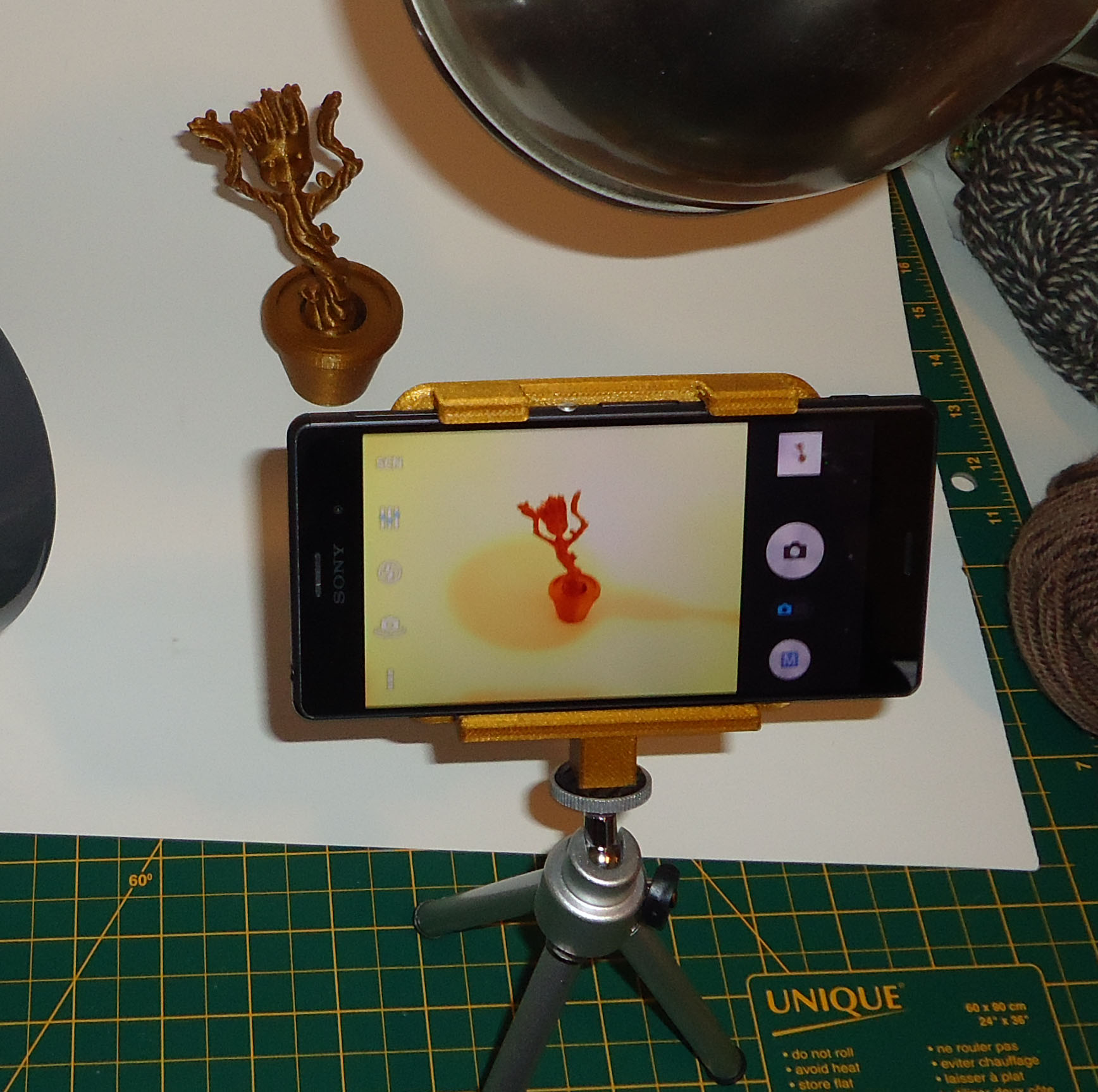 Xperia Z3 tripod mount