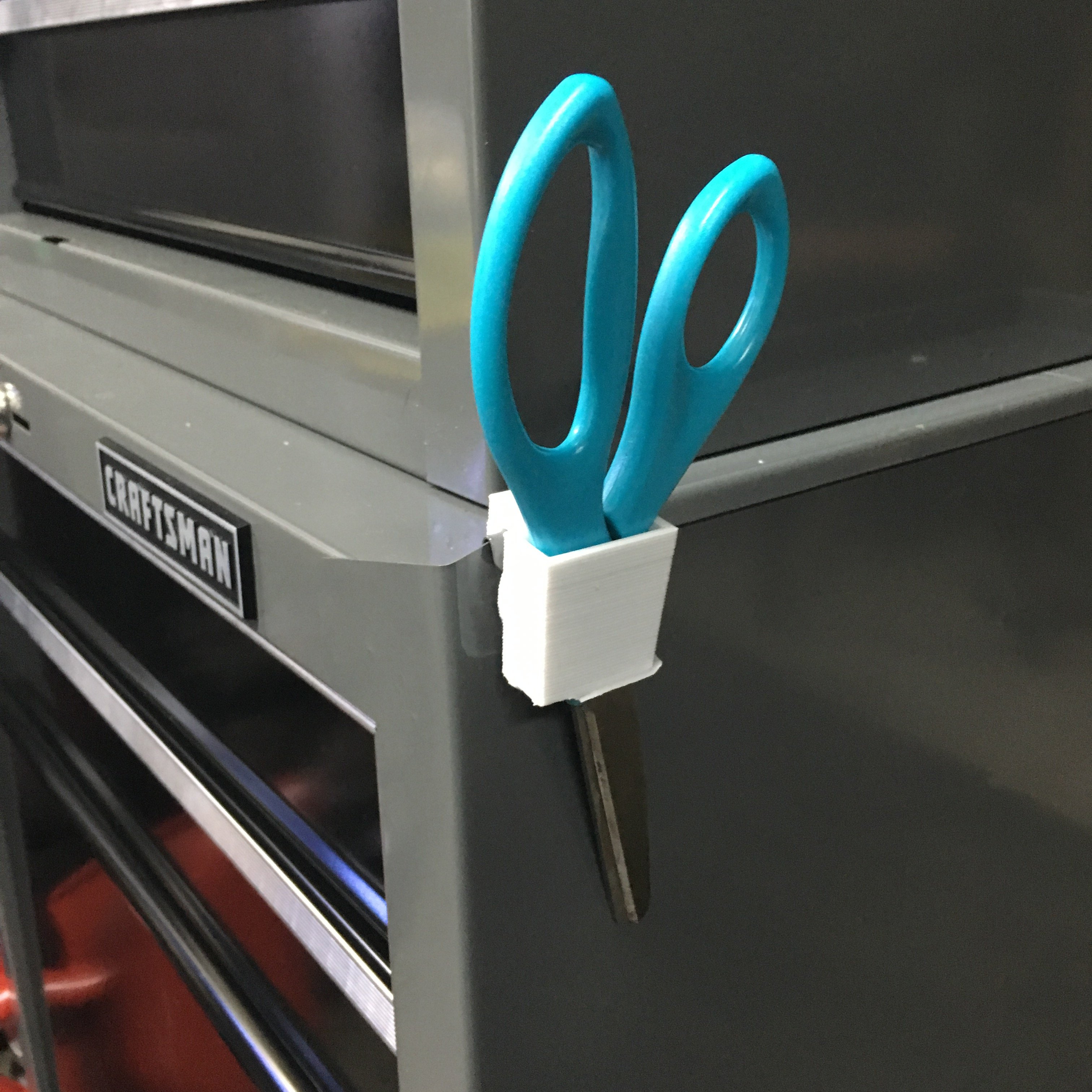 Scissors Side Hook