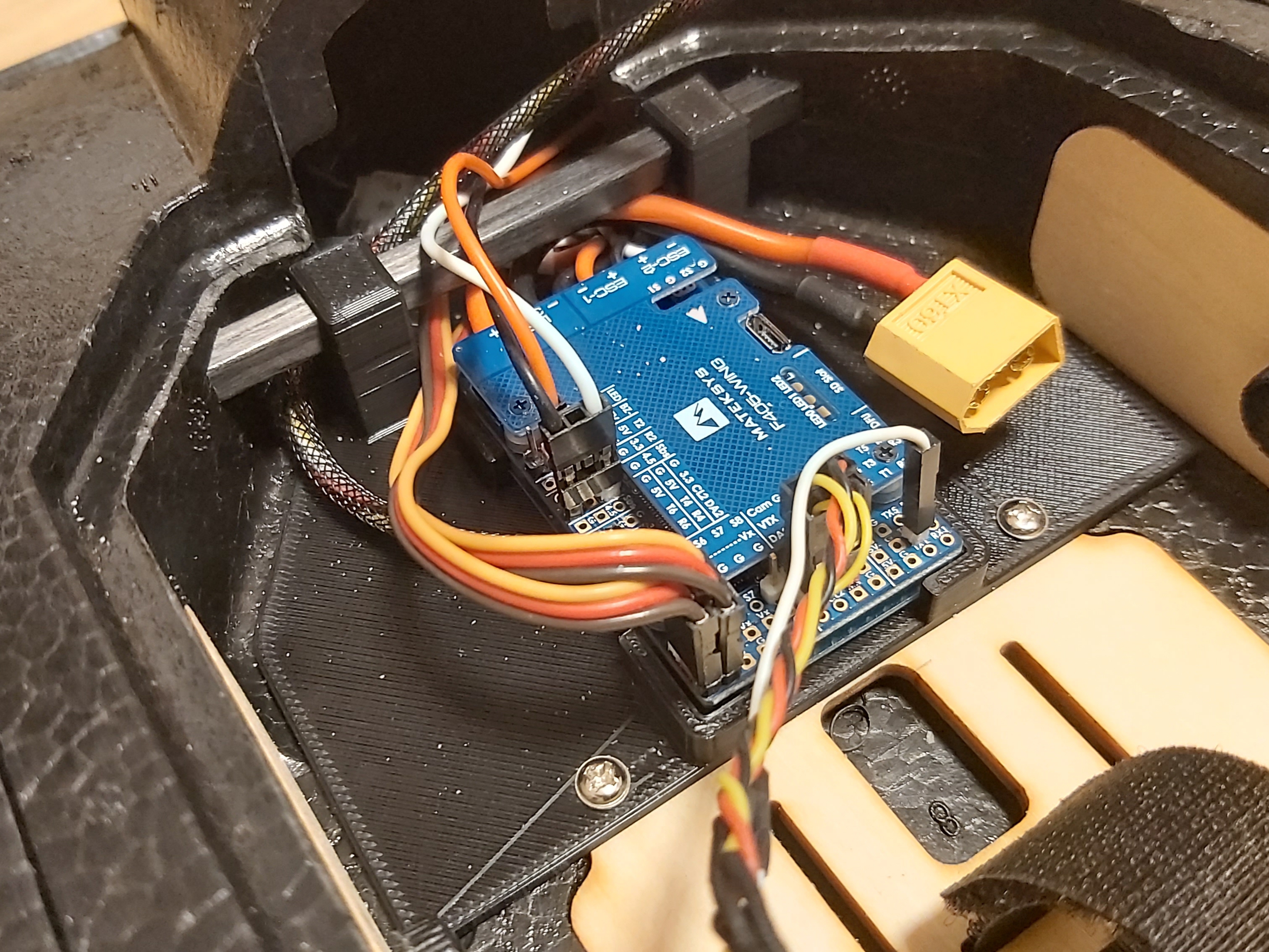 AR Wing 900 Mounting Plate