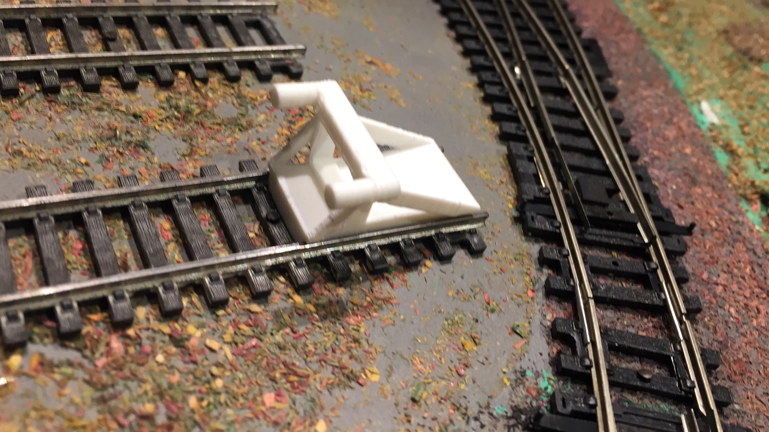 Train buffers for 00 gauge