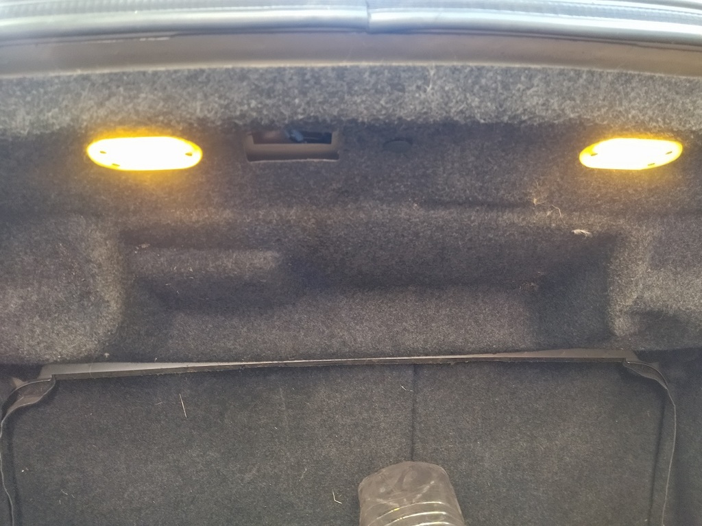 Dodge stratus 2 trunk light