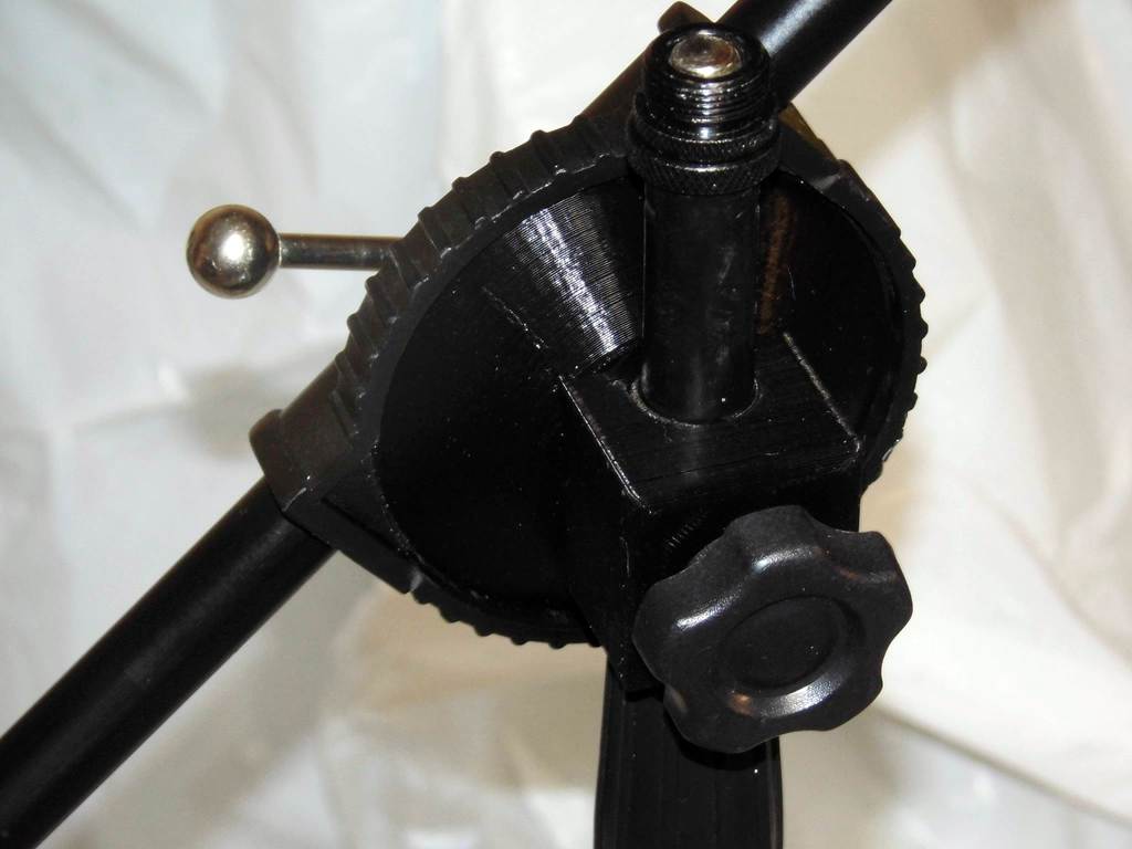 Spare clamp for microphone stand