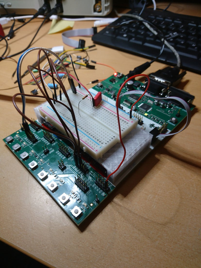Atmel STK500 breadboard bridge