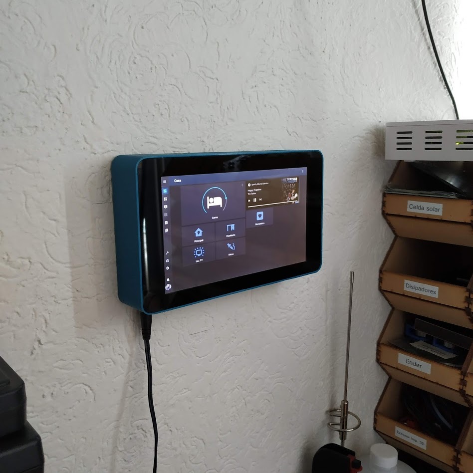 7″ Raspberry Pi Touch Display Wall mount