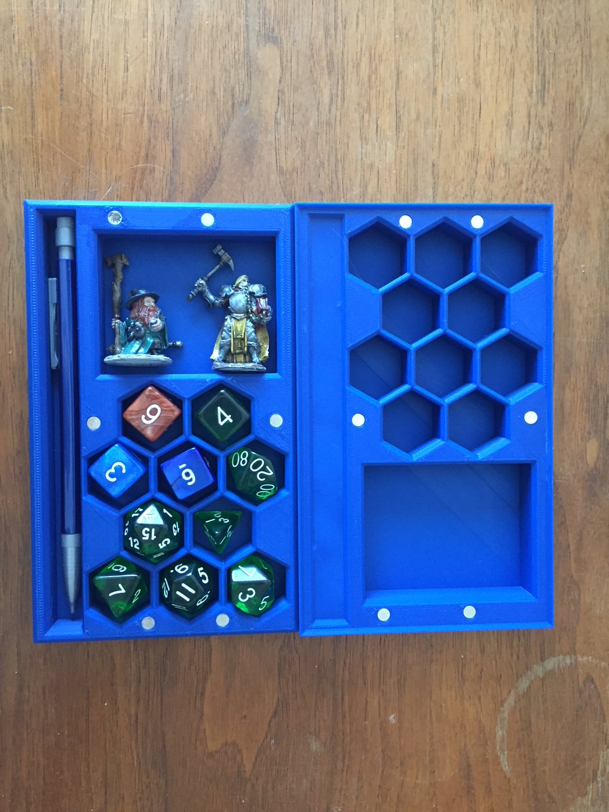 Dice box + Mini and pencil holder
