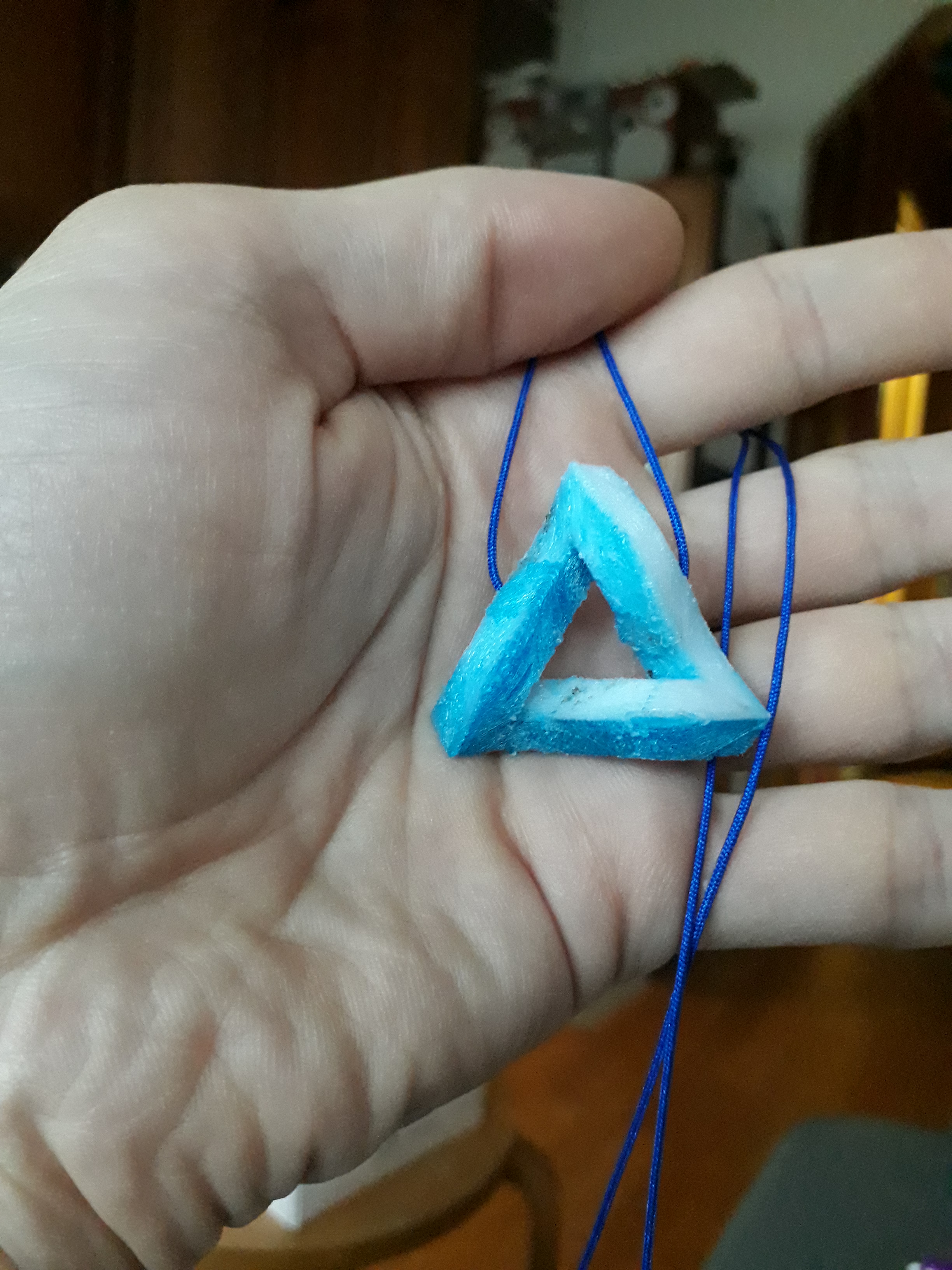 Penrose triangle pendant (3) (dual extrusion)