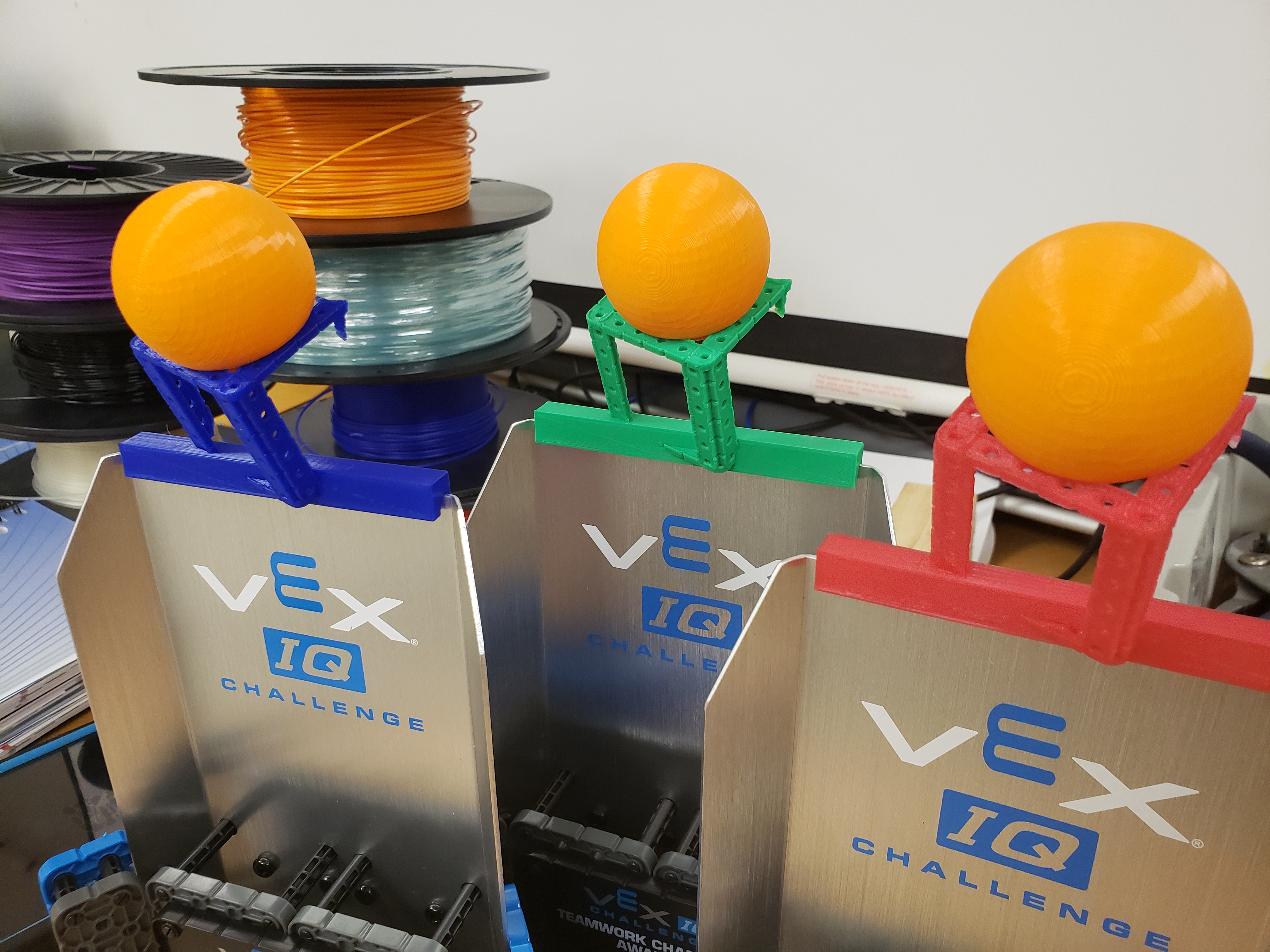 Vex IQ Squared Away Trophy Topper