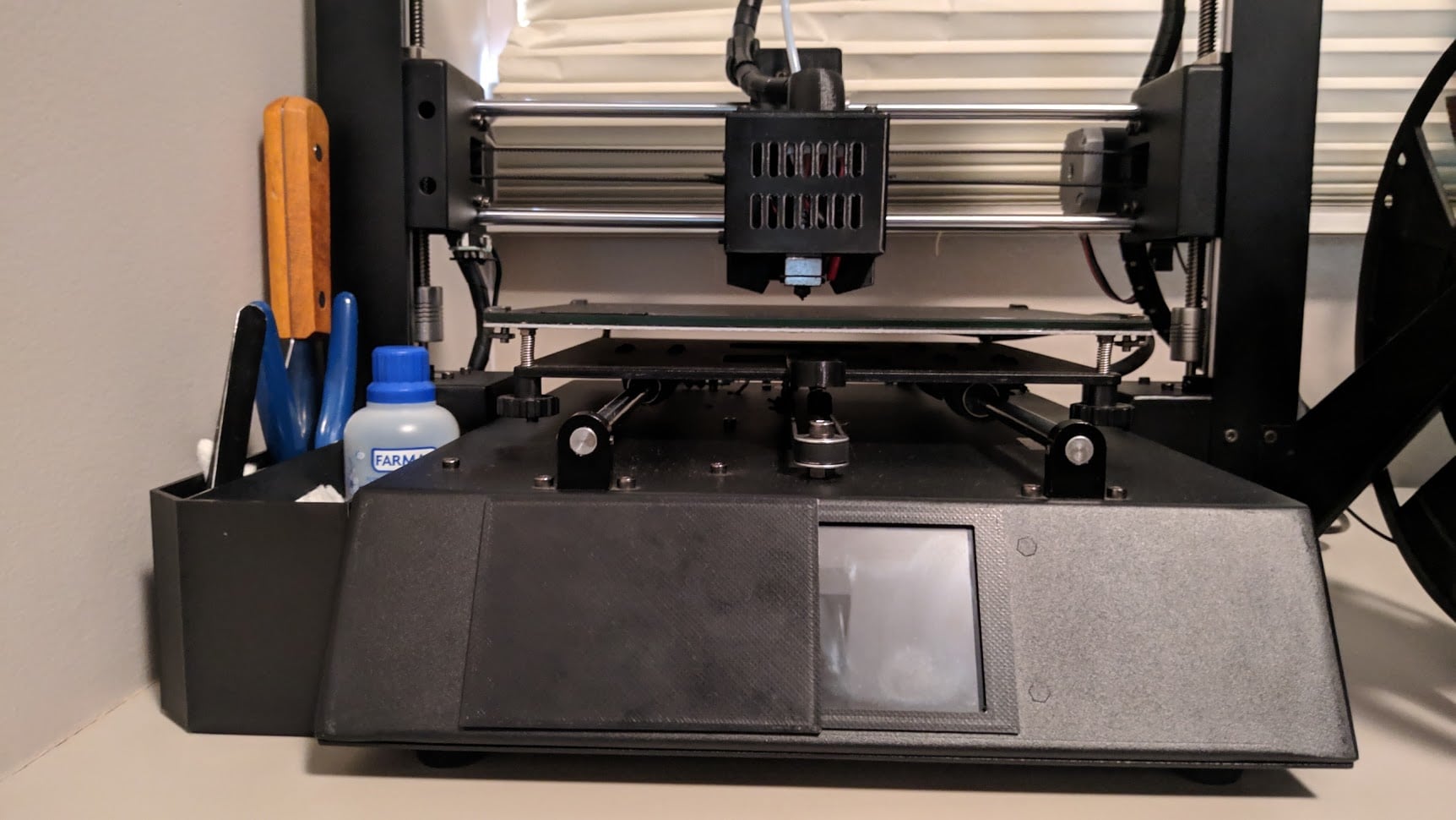 Anycubic i3 mega-s upgrades: quiet blower fan fanbox and fan duct for v5 / v6 hotend and spacer adapter, TMC2208, Marlin 2 and linear advance vs junction deviation, bed leveling for beginners, tool box, screen frame and cover