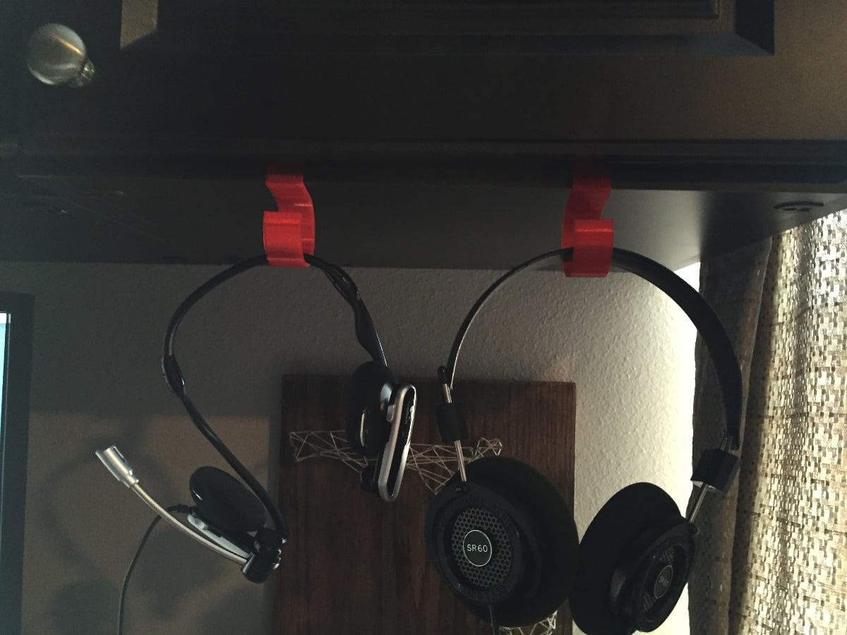 Thin hanging hook for cabinets with doors