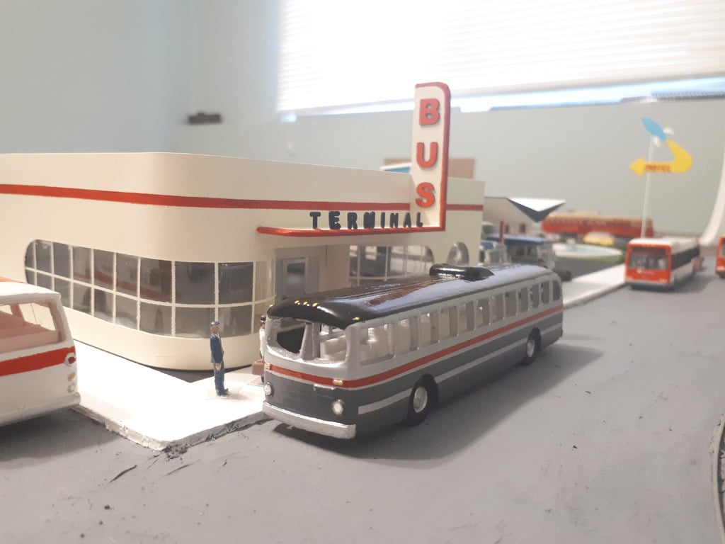 HO Scale - Trolley Bus 1951 CCF T-48A