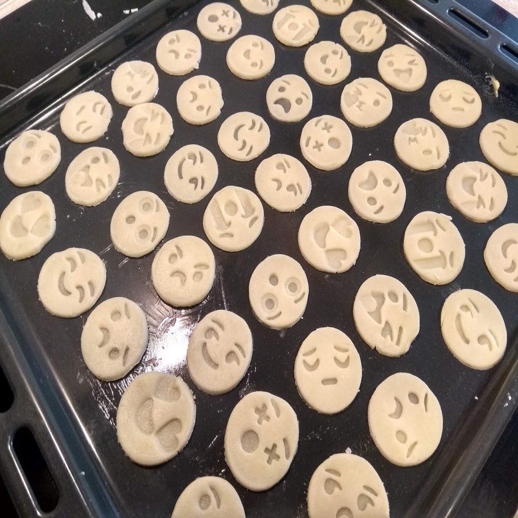 Emoji cookie cutter