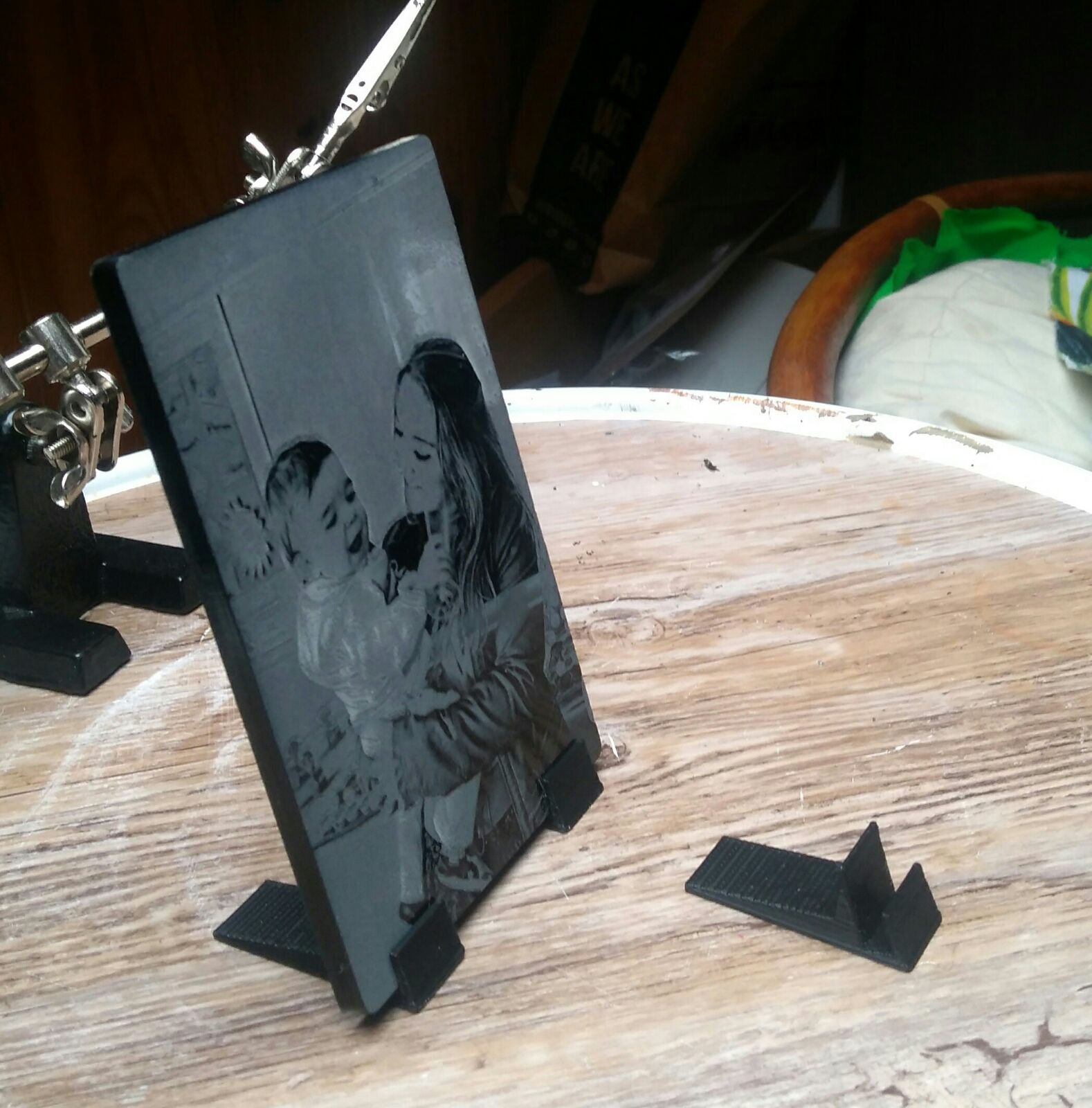 Photographic plate stand (5,4,3,2 or 1 mm) - Socle pour plaque photo
