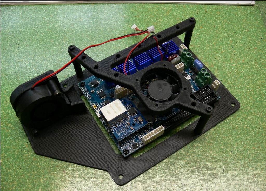 Mounting plate for Duet2