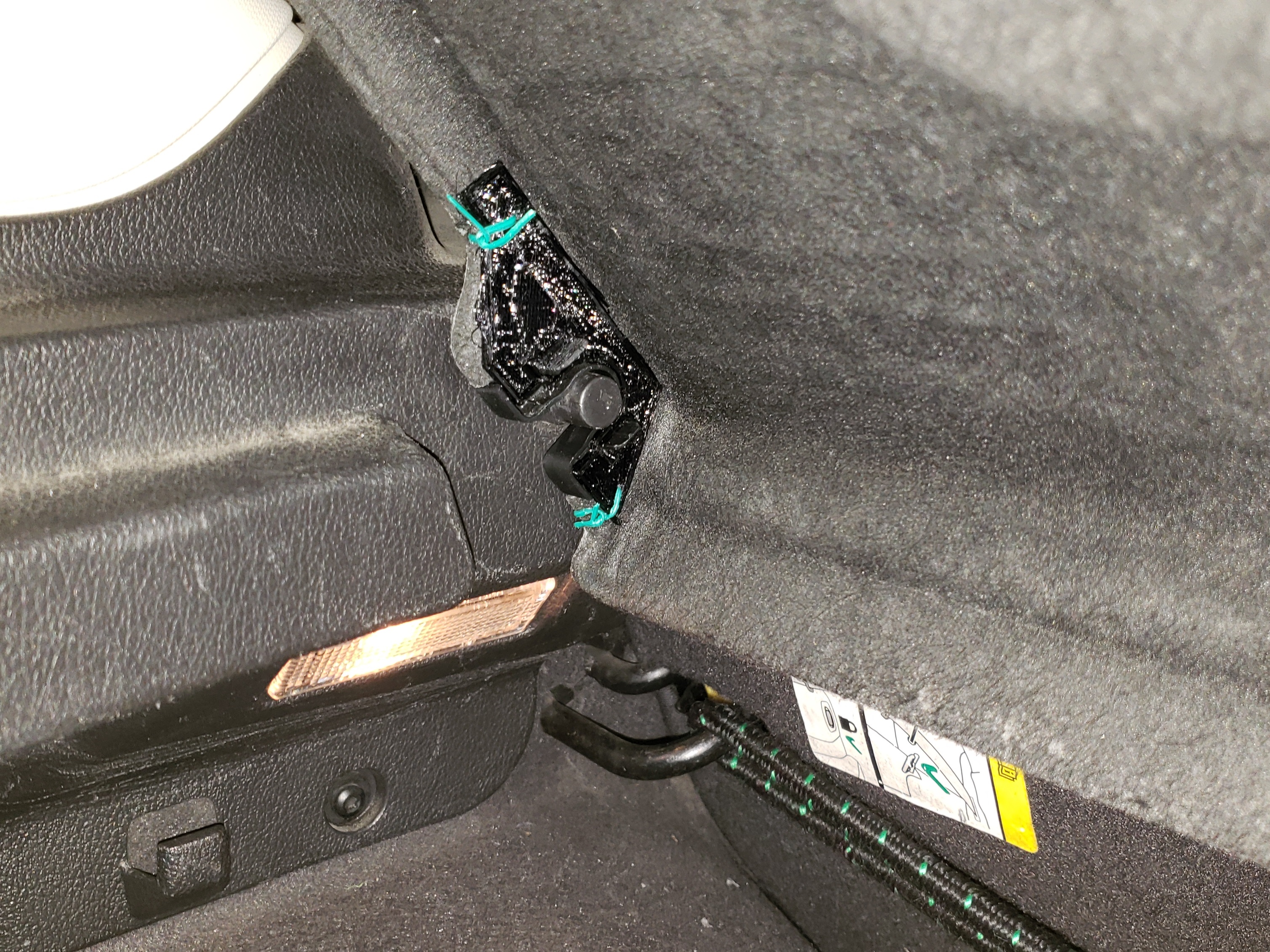 2012 Ford Focus (3rd gen) Parcel Shelf Latch