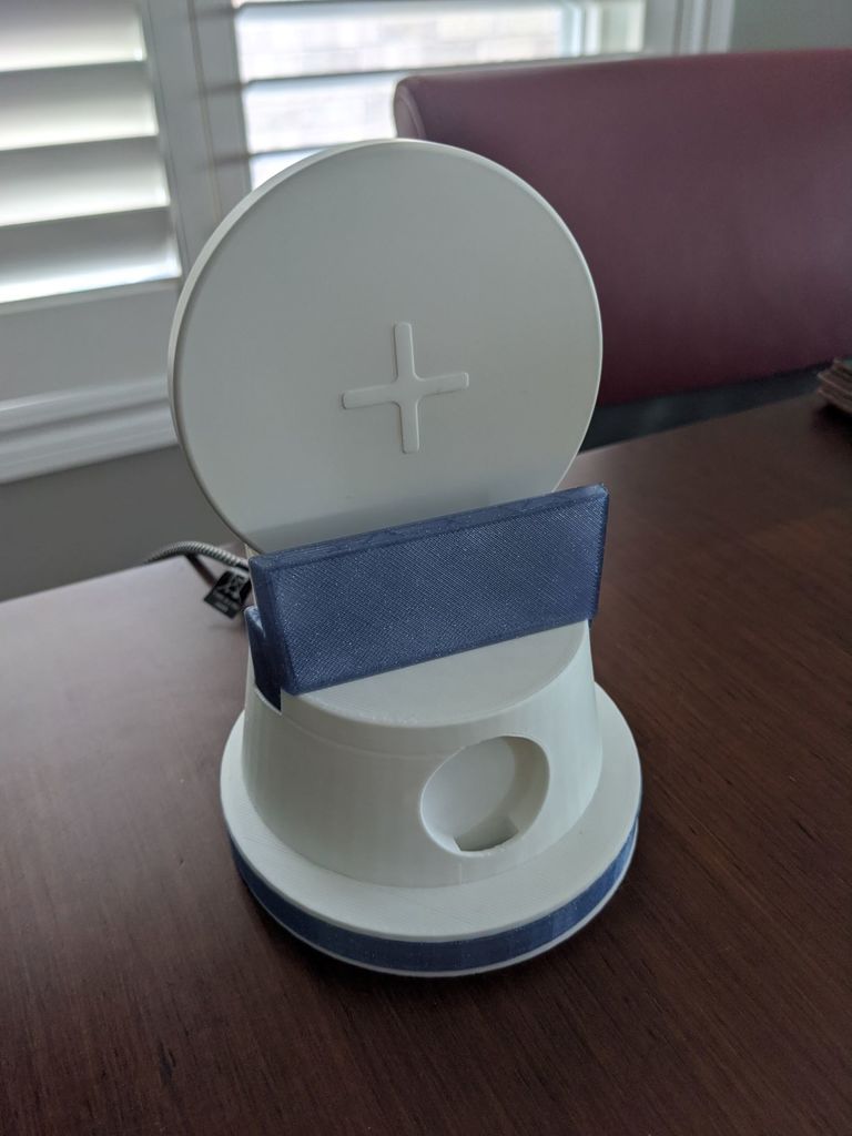 iPhone XS Max and Apple Watch Charging Dock