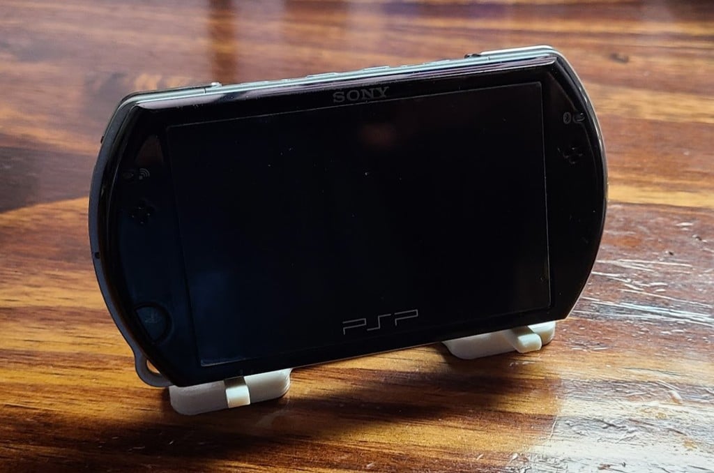 Minimalist Sony PSP Go Stand