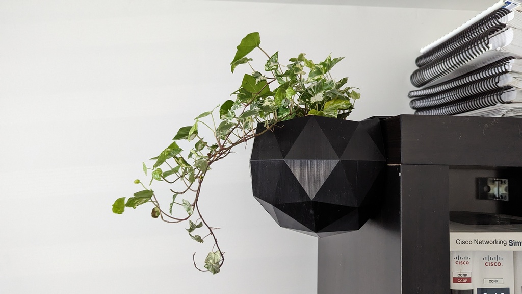 Low poly hanging flower pot, with angle bracket