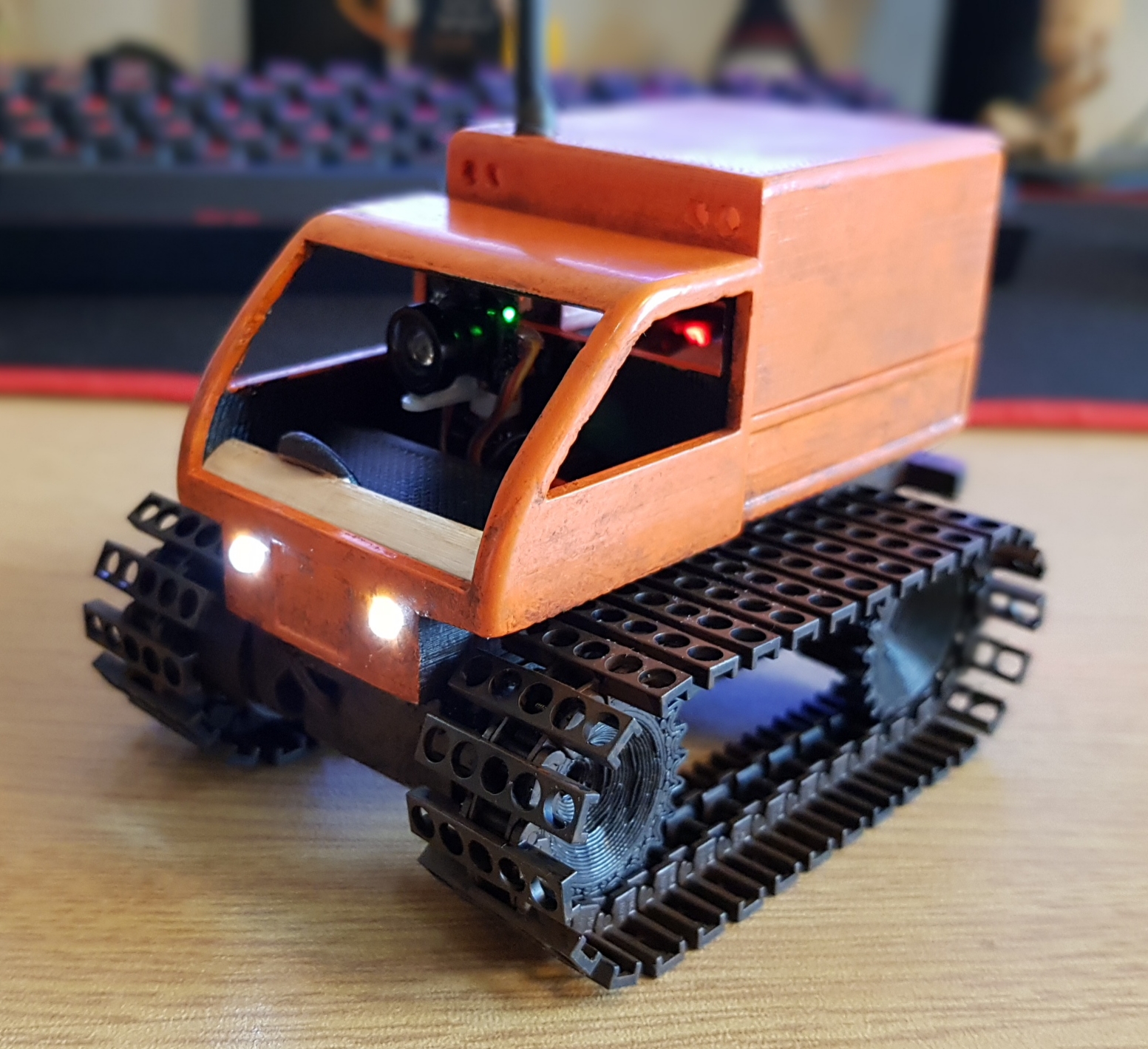 Tiny Tracked Truck - Inspired by Tiny FPV Tank/Tiny Trak