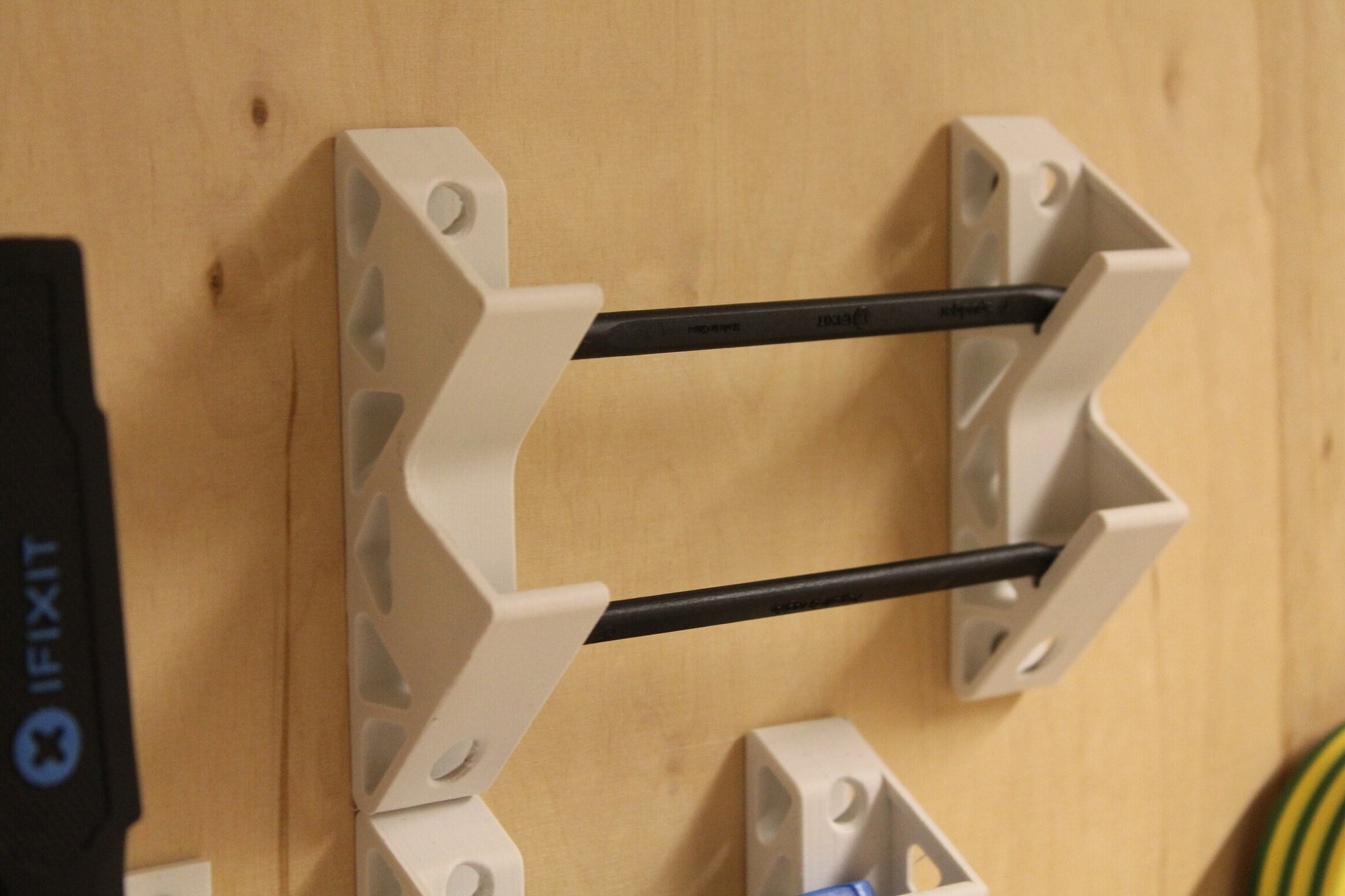 iFixit Spudger compatible wall mount
