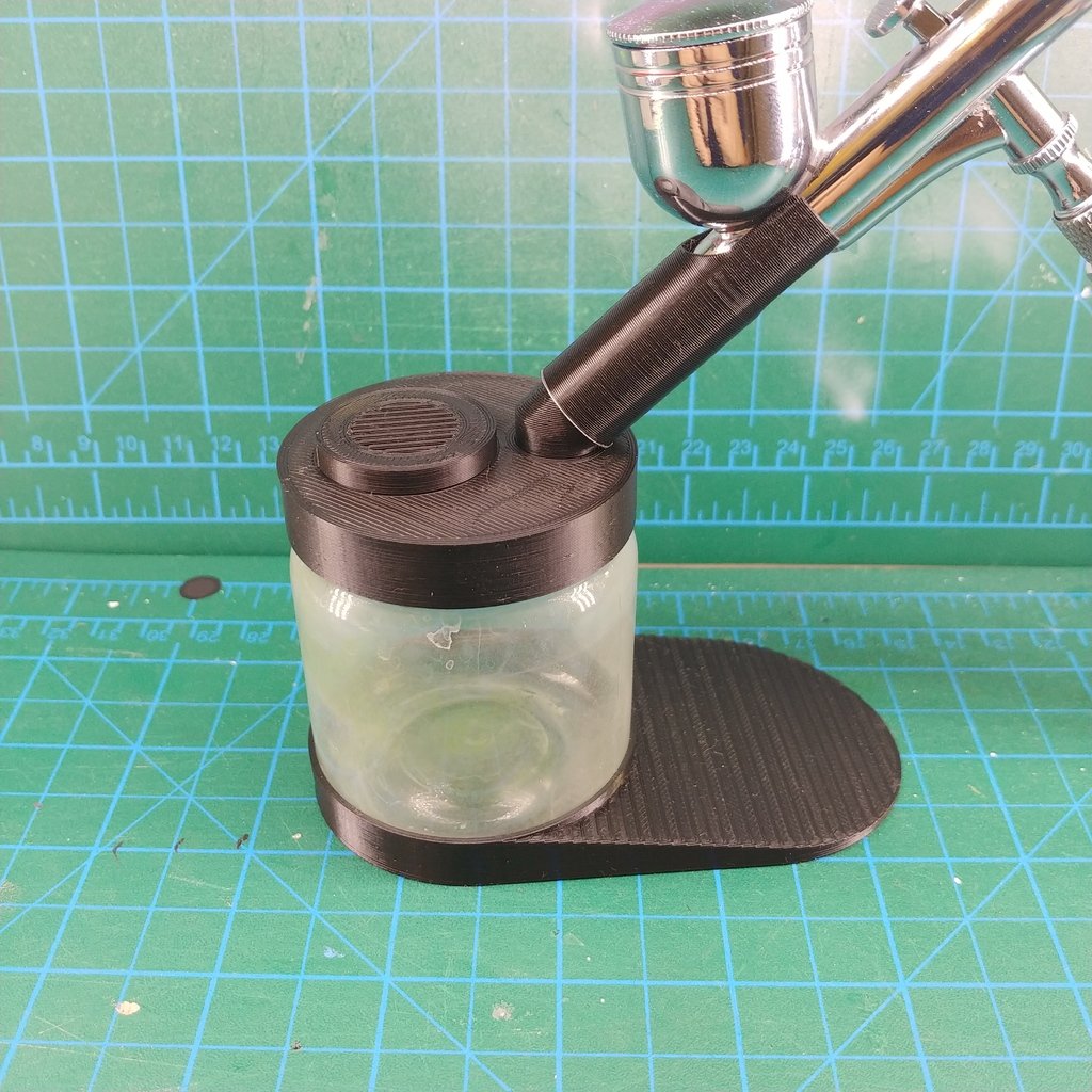 Airbrush paint purge cleaning pot