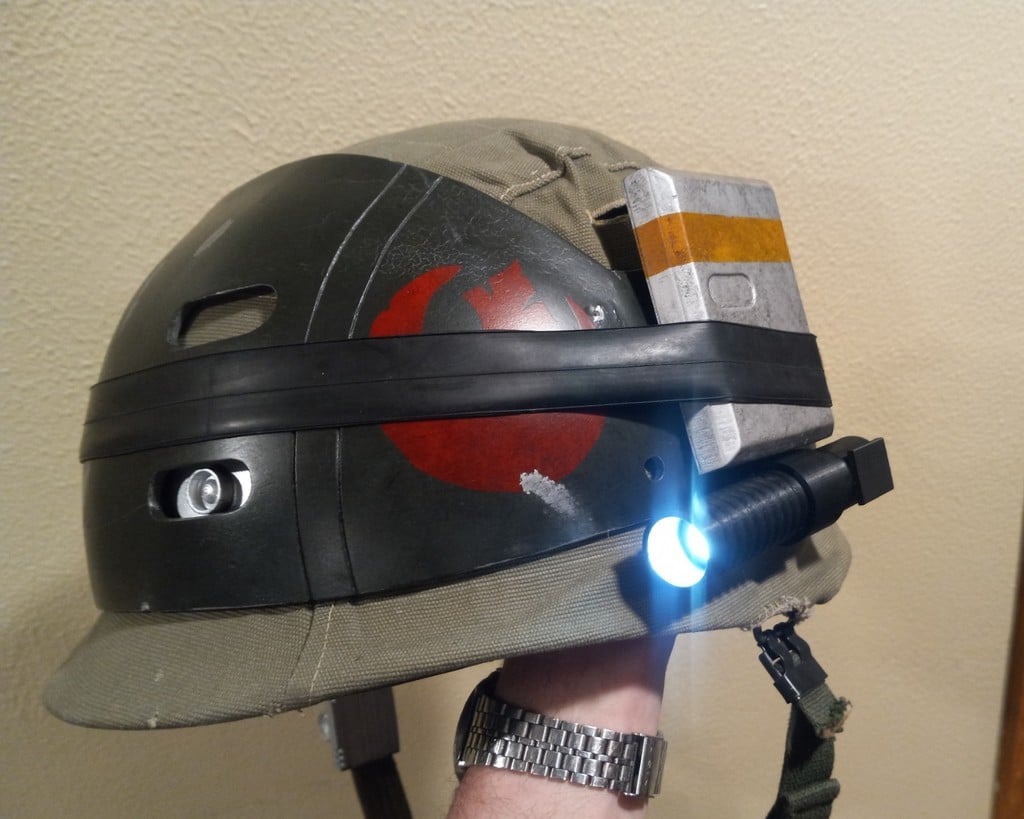 Working flashlight for Rogue One rebel helmet