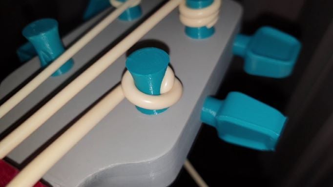 Uookulele - bass ukulele with printable tuning pegs