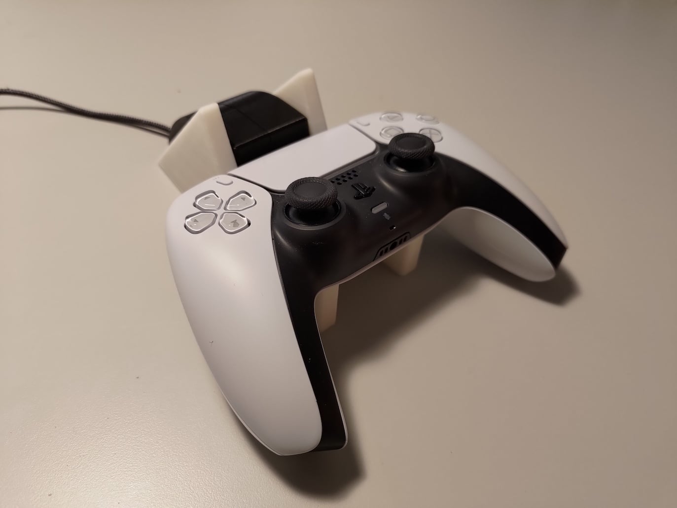 Ps5 DualSense Stand with Magnetic Charger