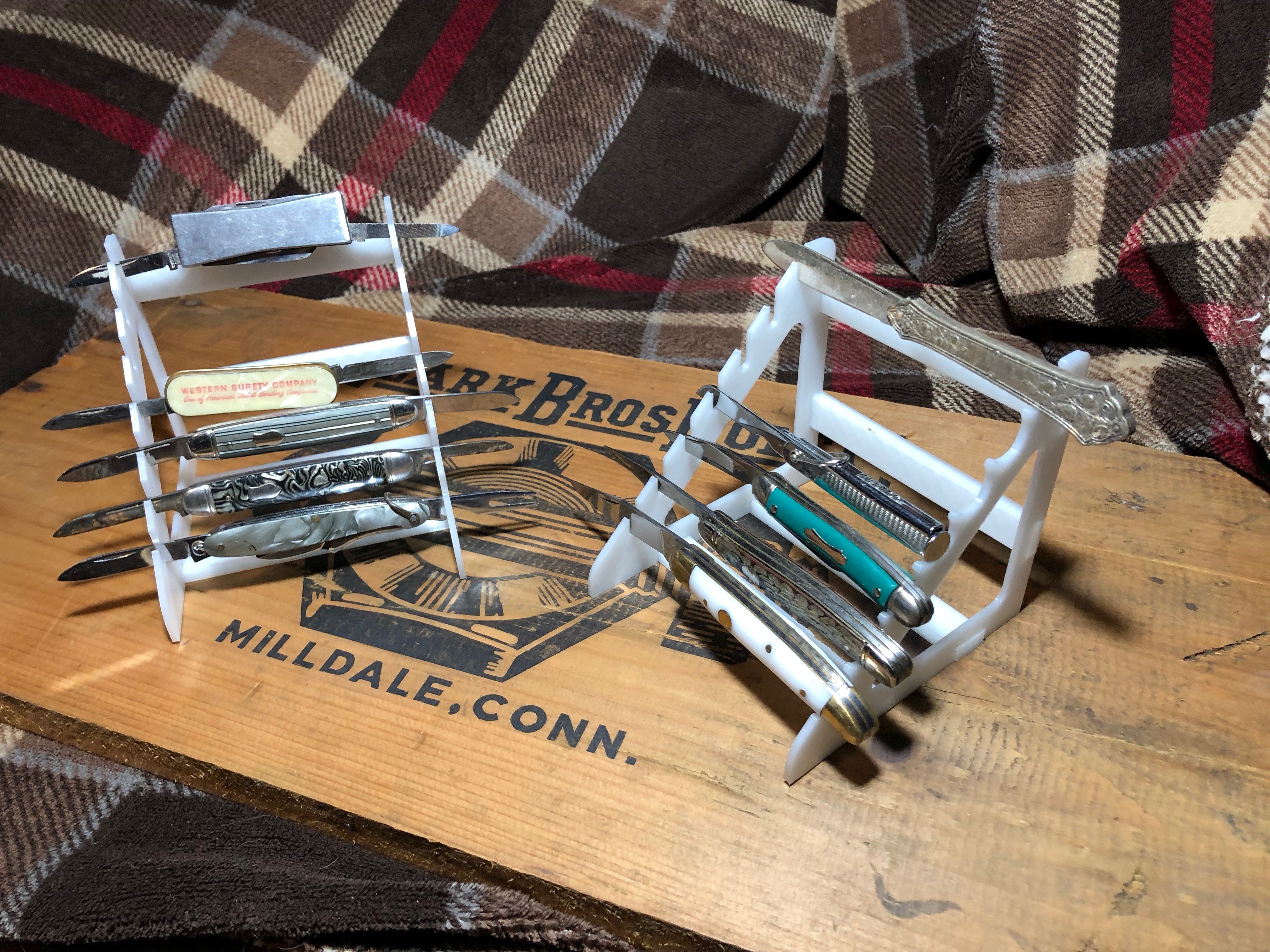 Pocket Knife Display Stands