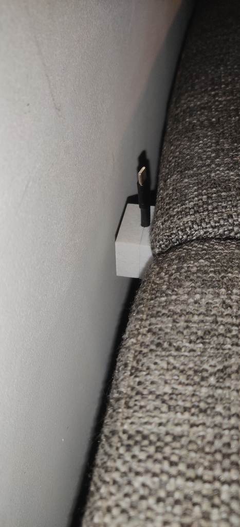 Couch cable holder - 1 cable