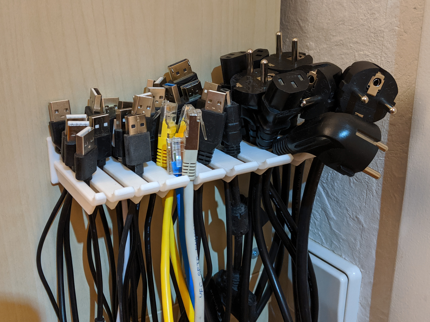 Multi Cable Holder - Customizable
