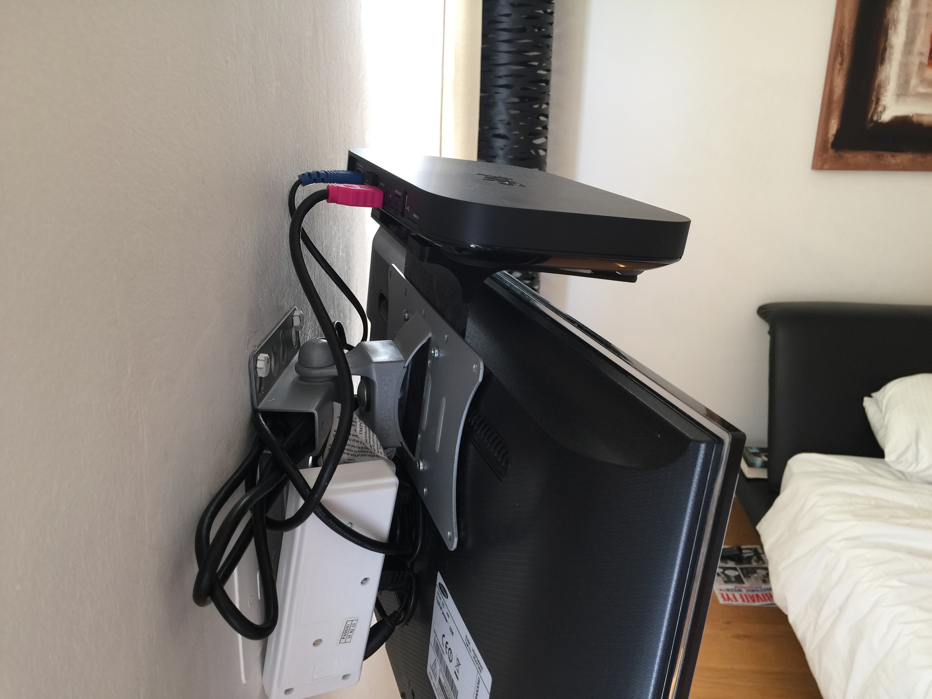 Sky Q VESA Bracket