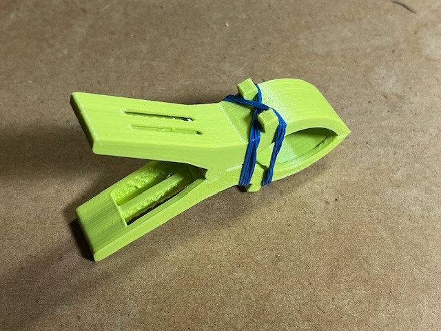 clothespins (use rubber band)