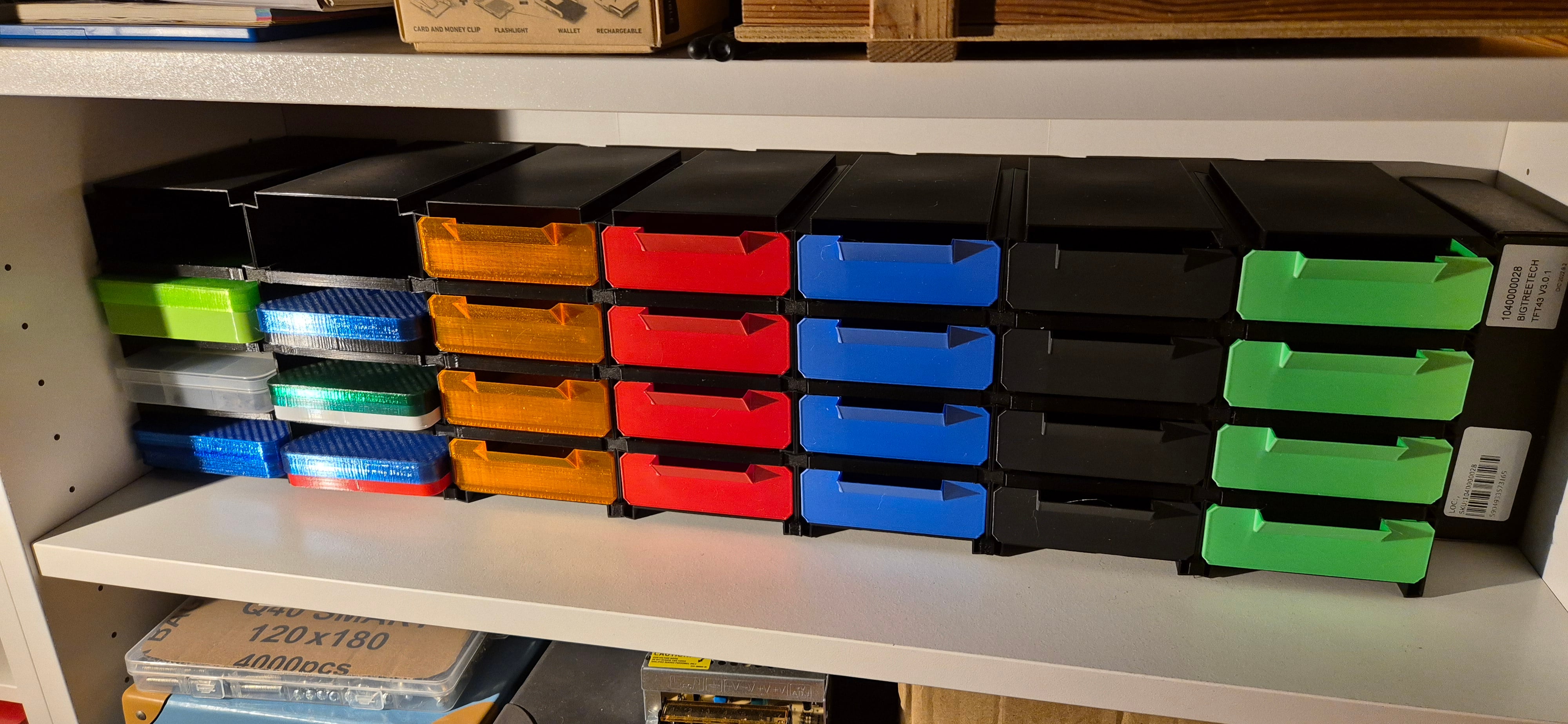 Organizer. The model is simple and fast to print, easy to assemble, and practical to use.