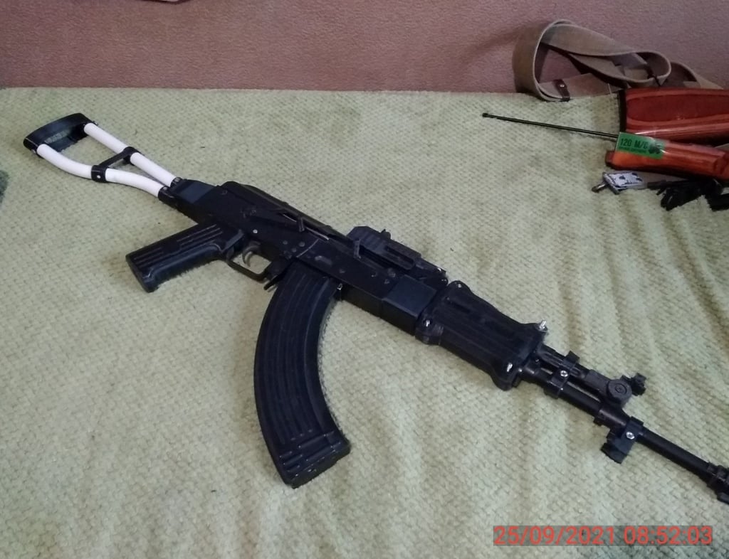 Fallout Chinese Assault Rifle Airsoft AK kit