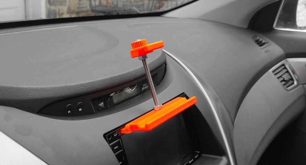 CD Slot Cell Phone Mount