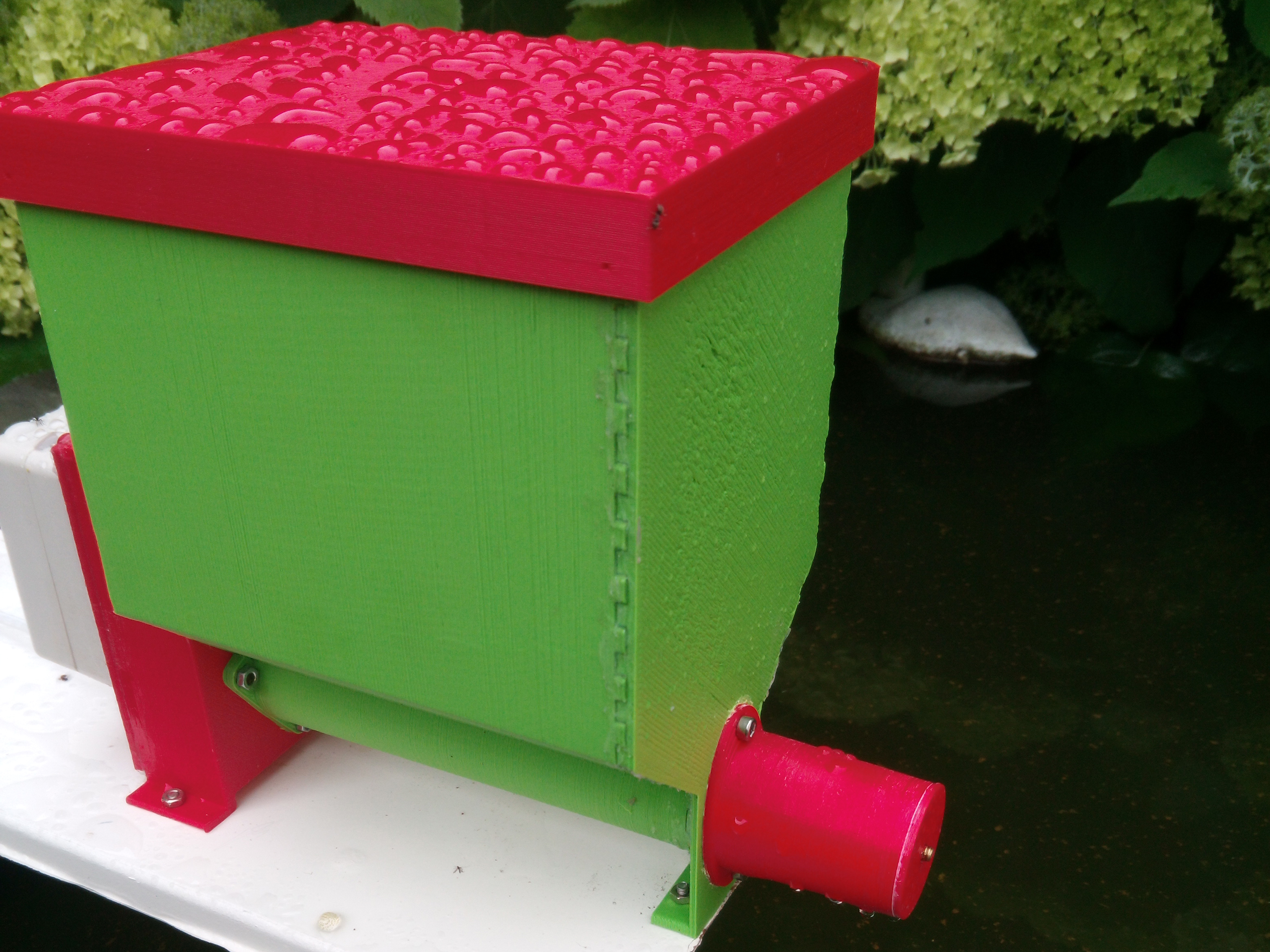 Fish Feeder