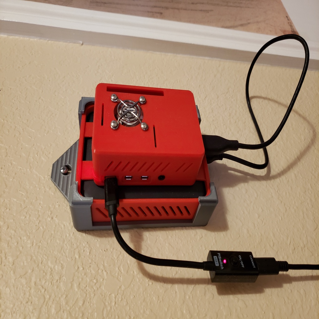 Raspberry Pi 4 and Hard Drive case with Wall Mount